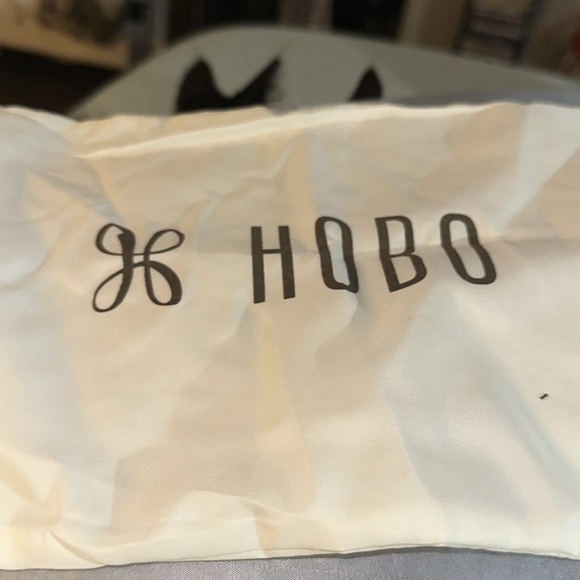 NWT hobo sable coffee galaxy wristlet with card slots and pocket so fine gen lea